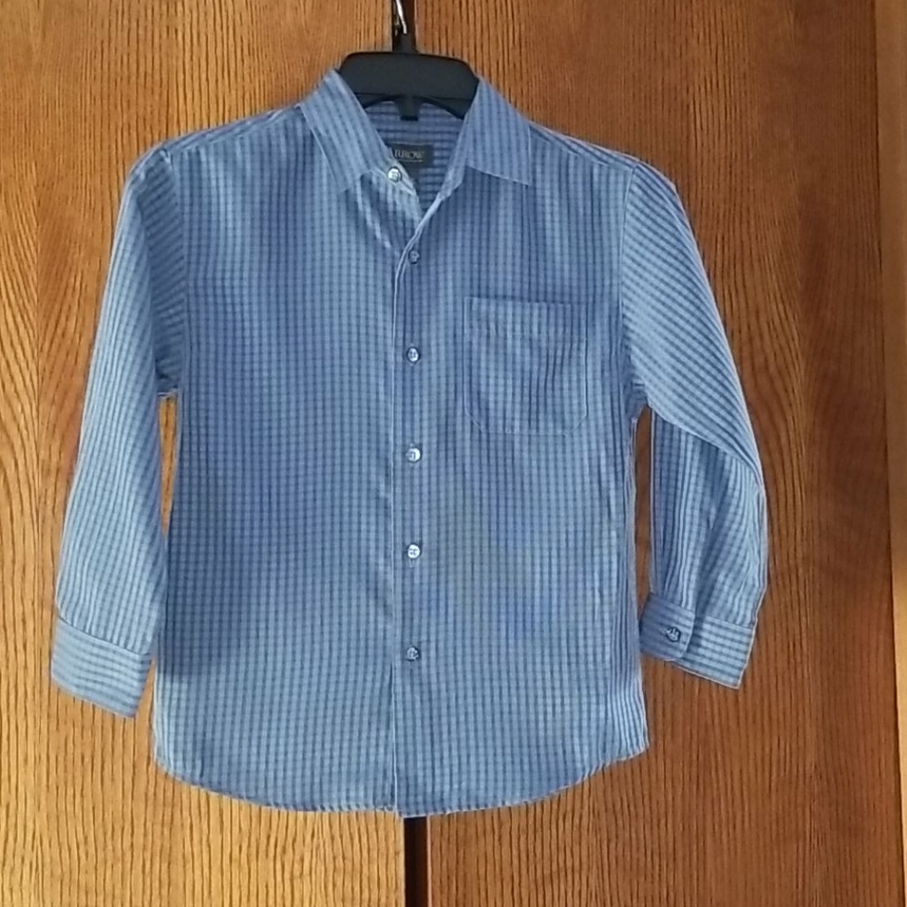 Boys Dress Shirt Size 7 Arrow